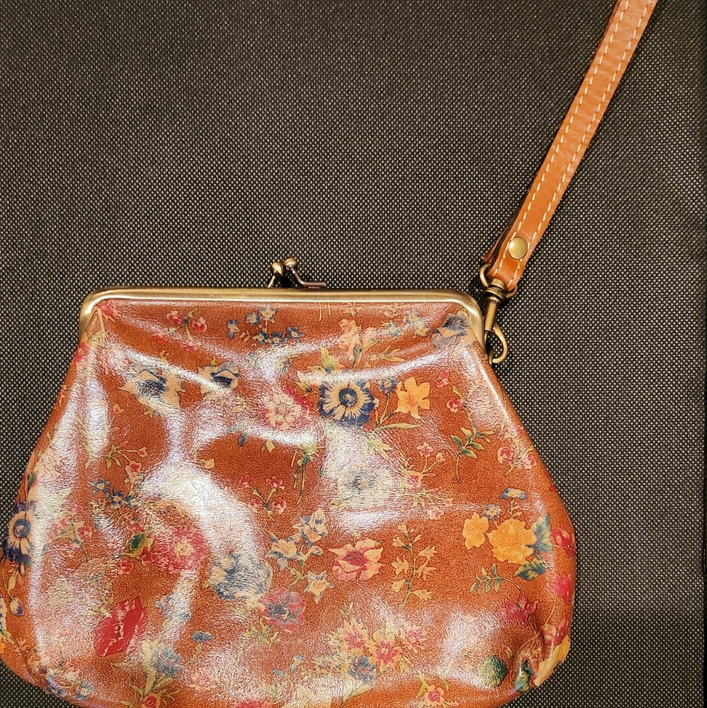 Patricia Nash wristlet